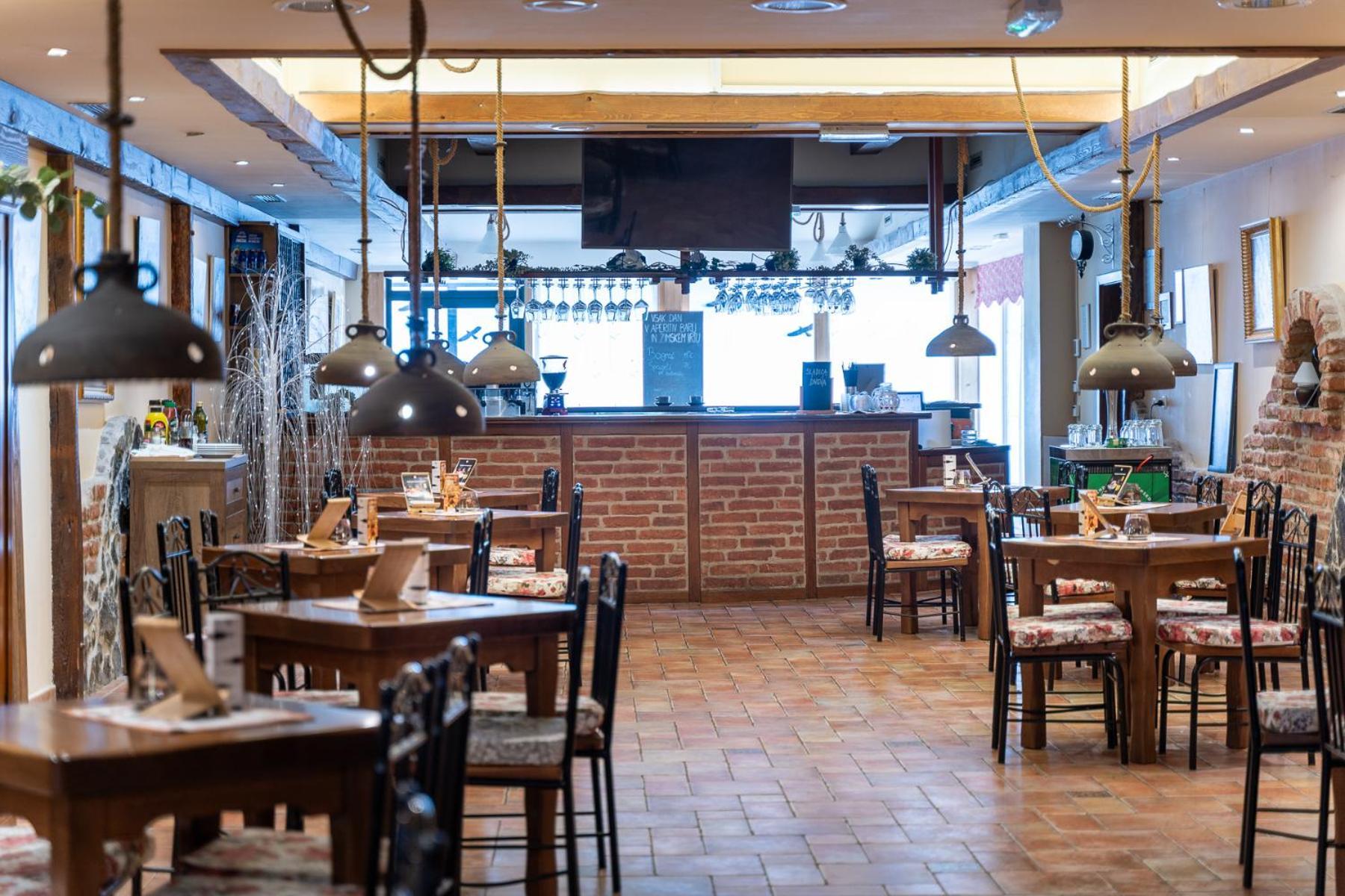 Terme Banovci - Mobilne Hiske Med Brajdami酒店 外观 照片