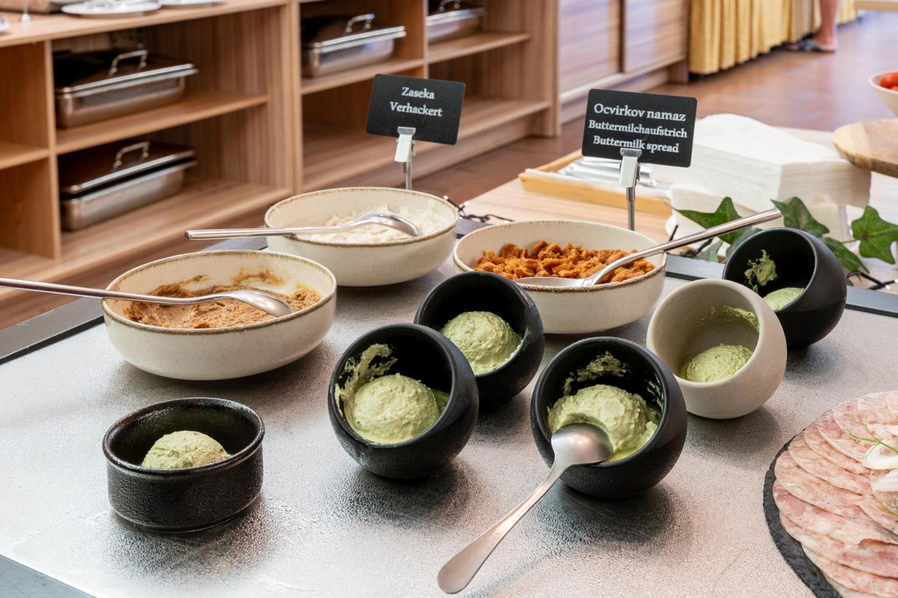 Terme Banovci - Mobilne Hiske Med Brajdami酒店 外观 照片