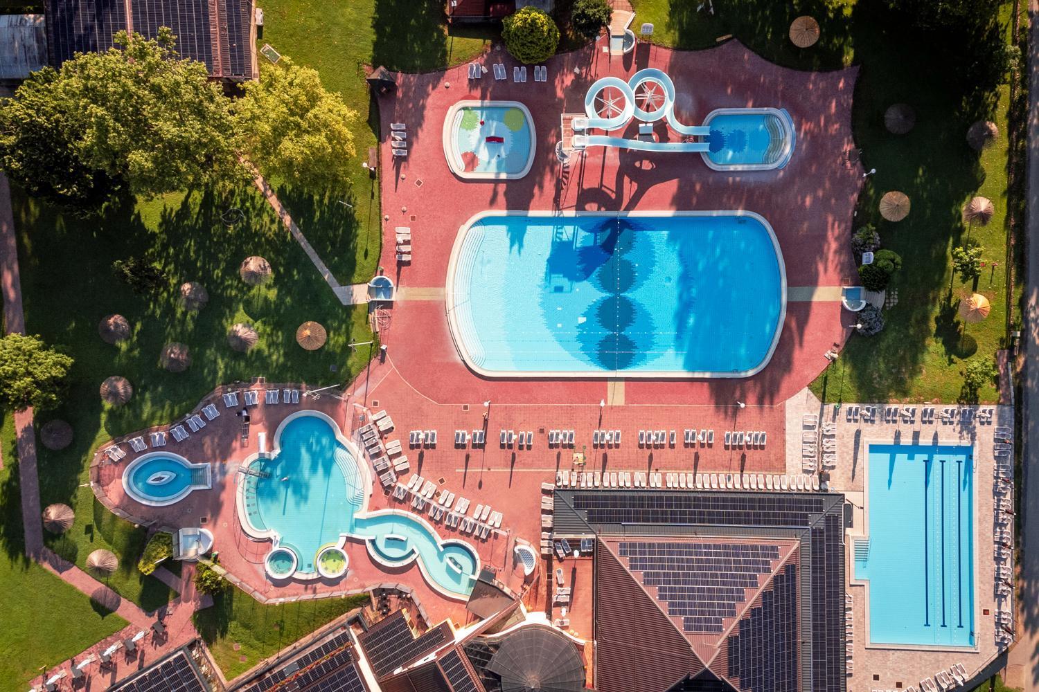 Terme Banovci - Mobilne Hiske Med Brajdami酒店 外观 照片